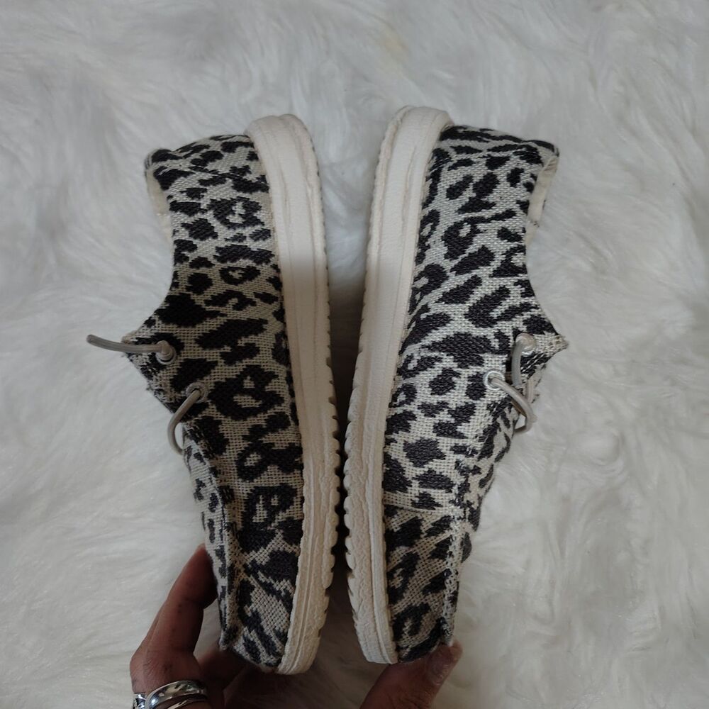Hey Dudes Leopard Print Girls Size 2Y - Picture 4 of 10